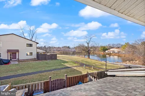 View/Area - 191 N Cottage Rd, Sterling, VA 20164 photo 2 of 11