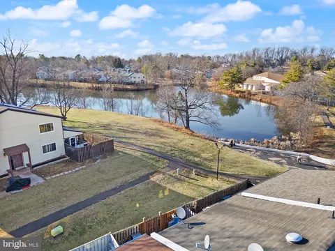 View/Area - 191 N Cottage Rd, Sterling, VA 20164 photo 3 of 11