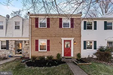 309 Rock Spring Dr SW, Leesburg, VA 20175