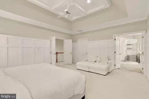 Bedroom - 43592 Lucketts Bridge Cir, Ashburn, VA 20148 photo 1 of 11