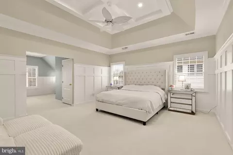 Bedroom - 43592 Lucketts Bridge Cir, Ashburn, VA 20148 photo 2 of 11