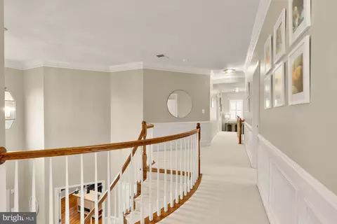 Entry Way - 43592 Lucketts Bridge Cir, Ashburn, VA 20148 photo 6 of 10