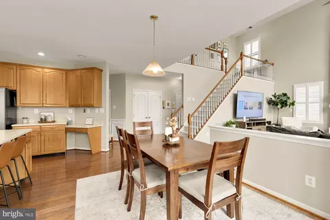 Dining - 43592 Lucketts Bridge Cir, Ashburn, VA 20148 photo 2 of 2
