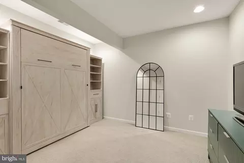 Bedroom - 43592 Lucketts Bridge Cir, Ashburn, VA 20148 photo 11 of 11