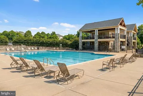 Exterior - 43592 Lucketts Bridge Cir, Ashburn, VA 20148 photo 11 of 11