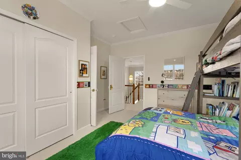 Bedroom - 43592 Lucketts Bridge Cir, Ashburn, VA 20148 photo 5 of 11