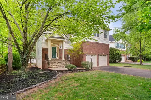 47569 Saulty Dr, Sterling, VA 20165 photo 2