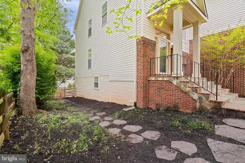 47569 Saulty Dr, Sterling, VA 20165 photo 60