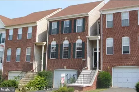 20904 Sandstone Sq, Sterling, VA 20165