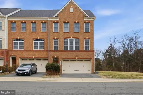42634 Offenham Ter, Chantilly, VA 20152