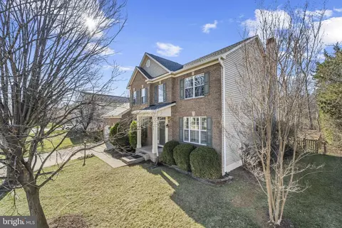 Exterior - 20811 Fenwick Dr, Ashburn, VA 20147 photo 3 of 12