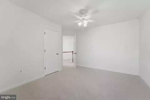 Bedroom - 20811 Fenwick Dr, Ashburn, VA 20147 photo 4 of 6