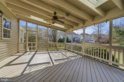 Exterior - 20811 Fenwick Dr, Ashburn, VA 20147 photo 5 of 12
