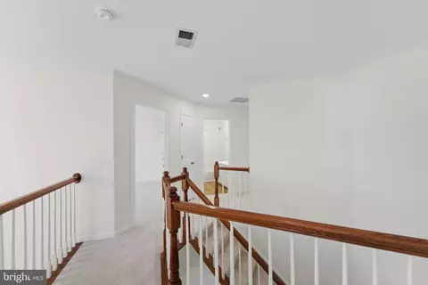 Entry Way - 20811 Fenwick Dr, Ashburn, VA 20147 photo 8 of 8