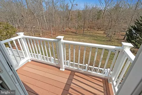 Exterior - 19834 Smith Cir, Ashburn, VA 20147 photo 5 of 24