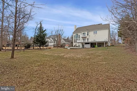 Exterior - 19834 Smith Cir, Ashburn, VA 20147 photo 9 of 24