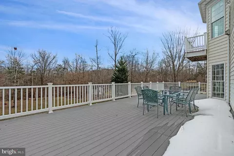 Exterior - 19834 Smith Cir, Ashburn, VA 20147 photo 11 of 24