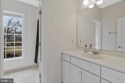 Bath - 19834 Smith Cir, Ashburn, VA 20147 photo 2 of 8