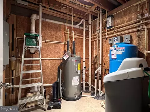 Other - 19834 Smith Cir, Ashburn, VA 20147 photo 23 of 26