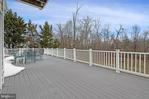 Exterior - 19834 Smith Cir, Ashburn, VA 20147 photo 12 of 24