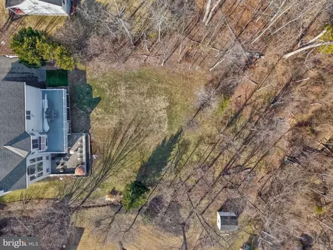 View/Area - 19834 Smith Cir, Ashburn, VA 20147 photo 14 of 16