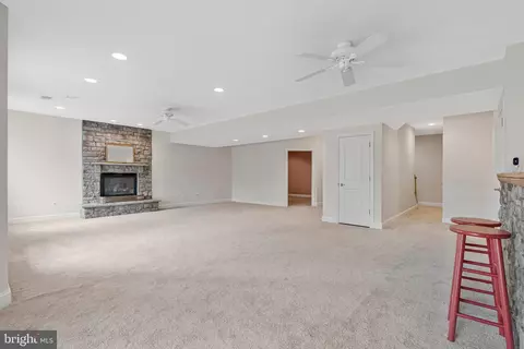 Living - 19834 Smith Cir, Ashburn, VA 20147 photo 5 of 6