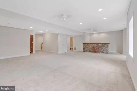 Living - 19834 Smith Cir, Ashburn, VA 20147 photo 6 of 6