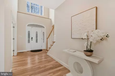 Entry Way - 19834 Smith Cir, Ashburn, VA 20147 photo 3 of 10
