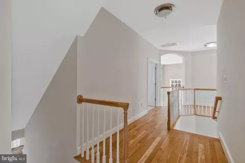 Entry Way - 19834 Smith Cir, Ashburn, VA 20147 photo 5 of 10
