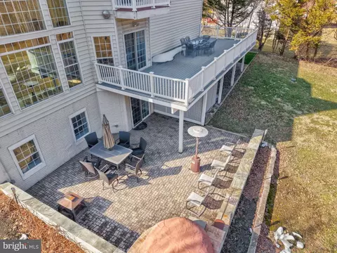 Exterior - 19834 Smith Cir, Ashburn, VA 20147 photo 23 of 24