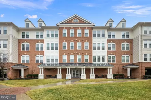 44485 Chamberlain Ter #203, Ashburn, VA 20147