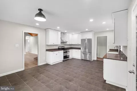 43118 Evans Pond Rd, Leesburg, VA 20176