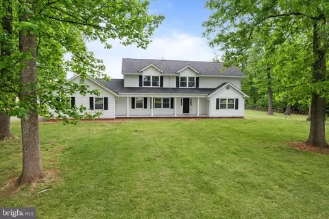 43118 Evans Pond Rd, Leesburg, VA 20176