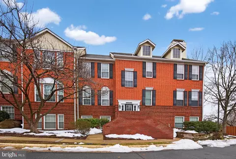 678 Gateway Dr SE #912, Leesburg, VA 20175