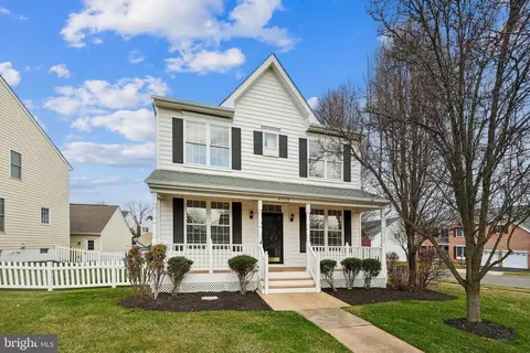 43110 Barons St, Chantilly, VA 20152