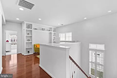 Entry Way - 23248 Hickox Dr, Brambleton, VA 20148 photo 5 of 8