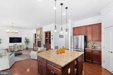 Kitchen - 23248 Hickox Dr, Brambleton, VA 20148 photo 5 of 7