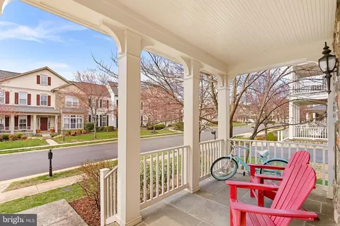 Exterior - 23248 Hickox Dr, Brambleton, VA 20148 photo 6 of 16