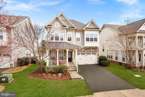Exterior - 23248 Hickox Dr, Brambleton, VA 20148 photo 2 of 16