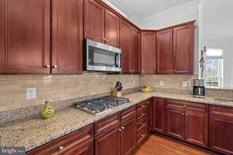 Kitchen - 23248 Hickox Dr, Brambleton, VA 20148 photo 7 of 7