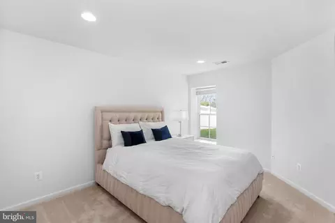 Bedroom - 23248 Hickox Dr, Brambleton, VA 20148 photo 8 of 9
