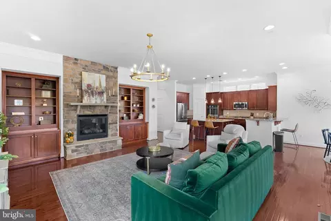 Living - 23248 Hickox Dr, Brambleton, VA 20148 photo 4 of 4
