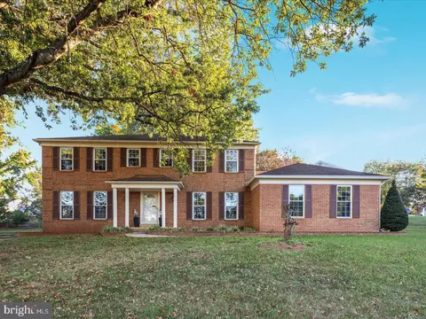 130 Minor Rd, Sterling, VA 20165