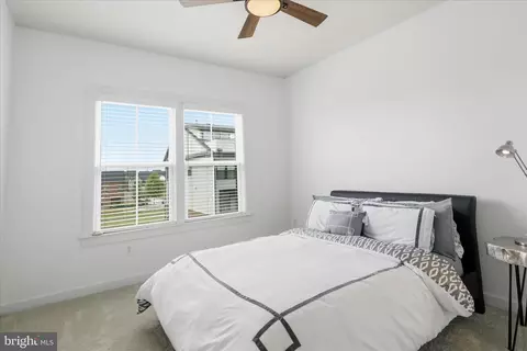 Bedroom - 43392 Whitehead Ter, Ashburn, VA 20148 photo 4 of 6
