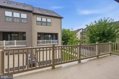 Exterior - 43392 Whitehead Ter, Ashburn, VA 20148 photo 3 of 4