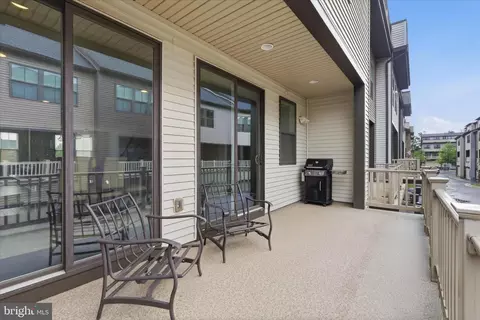 Exterior - 43392 Whitehead Ter, Ashburn, VA 20148 photo 4 of 4