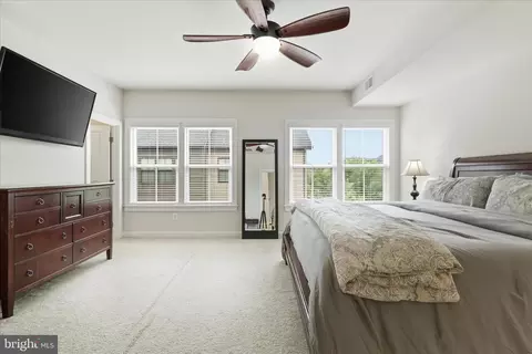 Bedroom - 43392 Whitehead Ter, Ashburn, VA 20148 photo 2 of 6