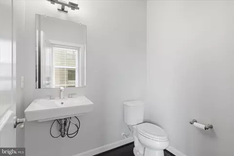 Entry Way - 43392 Whitehead Ter, Ashburn, VA 20148 photo 4 of 5