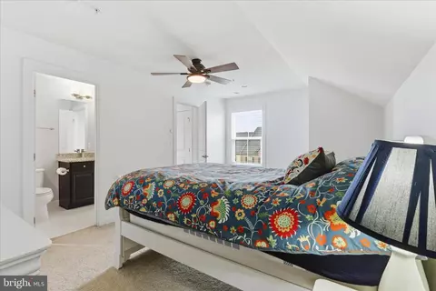 Bedroom - 43392 Whitehead Ter, Ashburn, VA 20148 photo 6 of 6