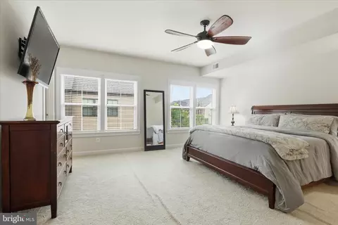 Bedroom - 43392 Whitehead Ter, Ashburn, VA 20148 photo 1 of 6